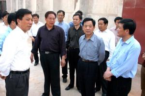 河南省政协原主席王全书莅临飞天调研