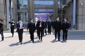 河南省政协原主席刘伟莅临飞天调研